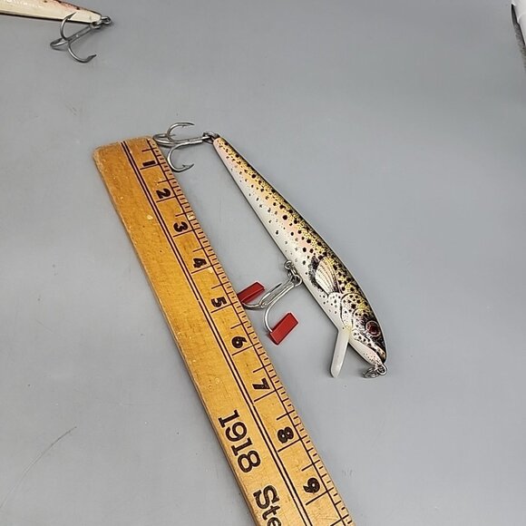 Lot Of 5 Deep Sea Fishing Lures EUC - Picture 5 of 6